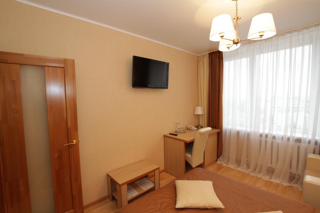 Intourist Hotel Брест Екстериор снимка
