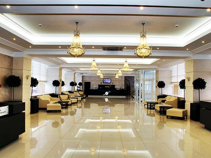 Intourist Hotel Брест Екстериор снимка